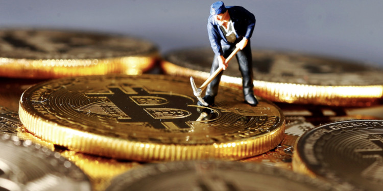 某持币12年的BTC巨鲸1小时前卖出250枚BTC仍持有4000枚BTC